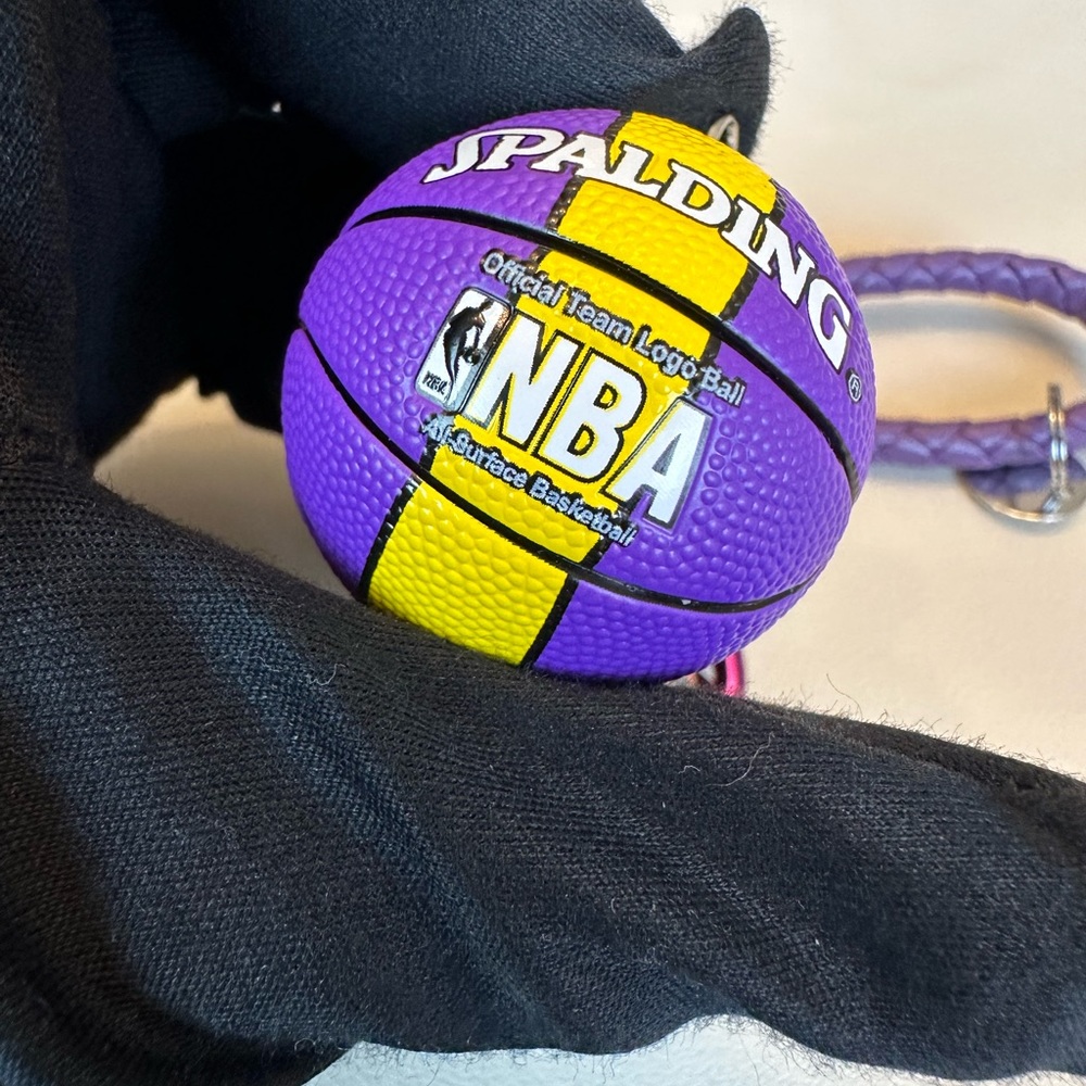 Brand New NBA Basketball and Sneaker Keychain. - Picture 4 of 5